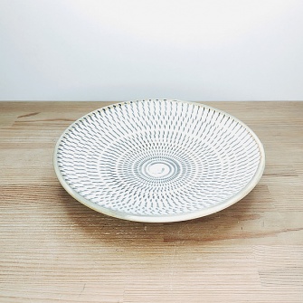 小鹿田焼の【割引中！】５寸皿　飛び鉋（とびかんな）